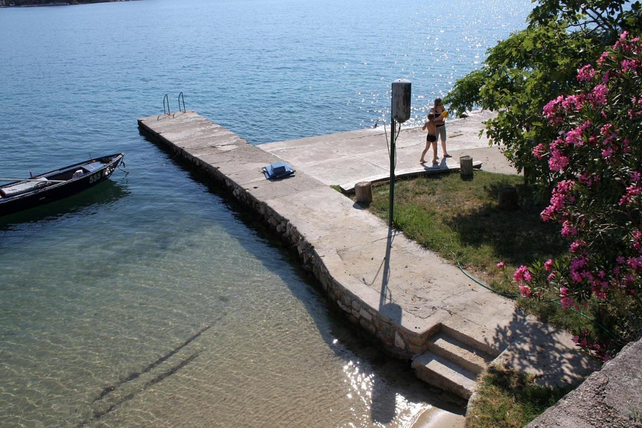 Apartments And Rooms By The Sea Supetarska Draga - Gornja, Rab - 11579 Buitenkant foto