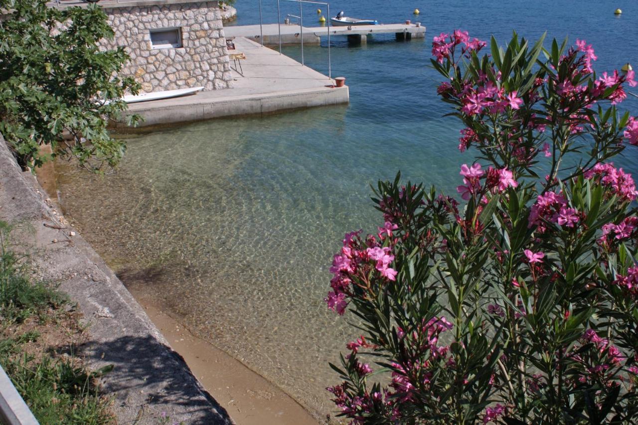 Apartments And Rooms By The Sea Supetarska Draga - Gornja, Rab - 11579 Buitenkant foto