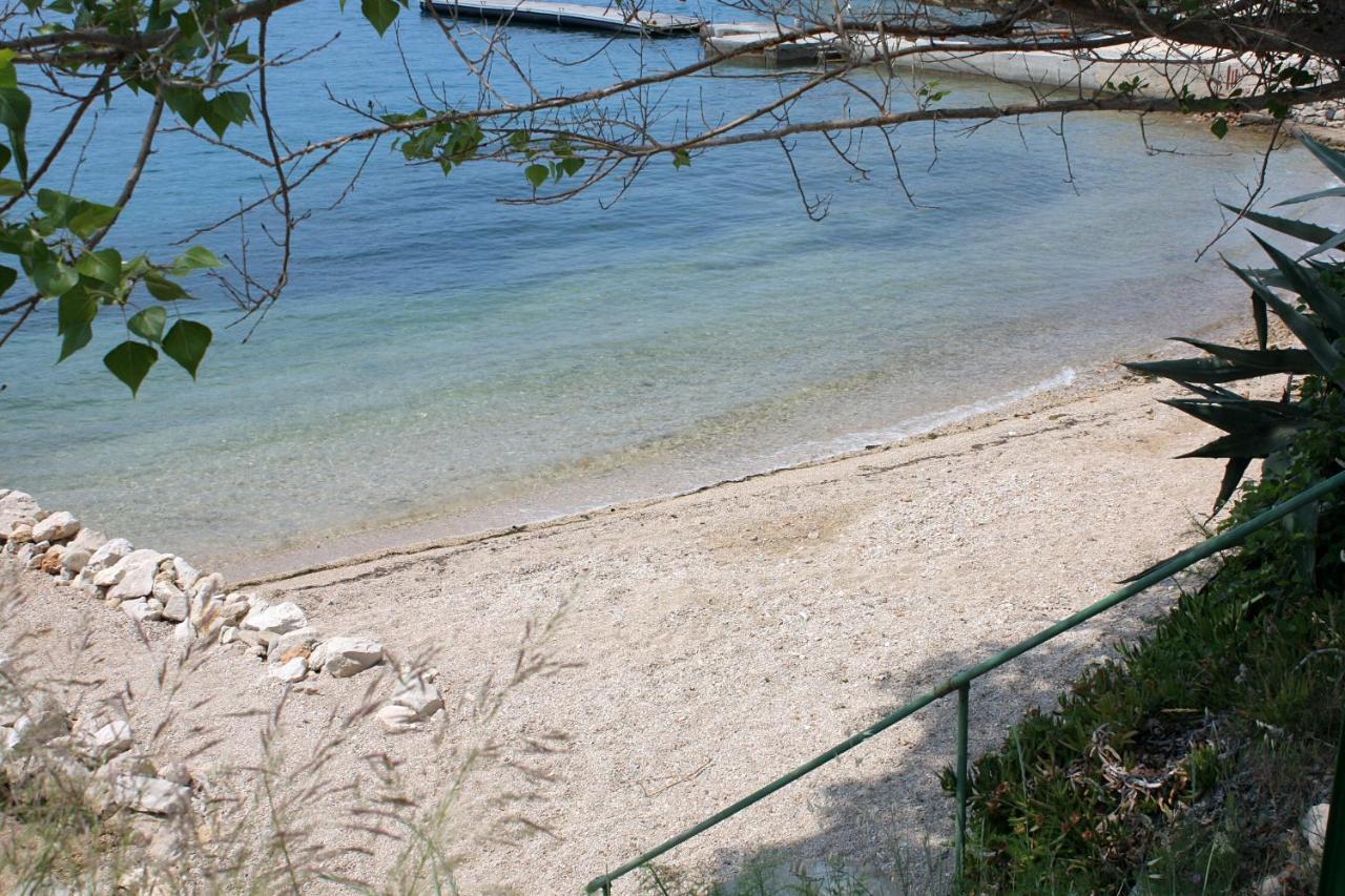 Apartments And Rooms By The Sea Supetarska Draga - Gornja, Rab - 11579 Buitenkant foto
