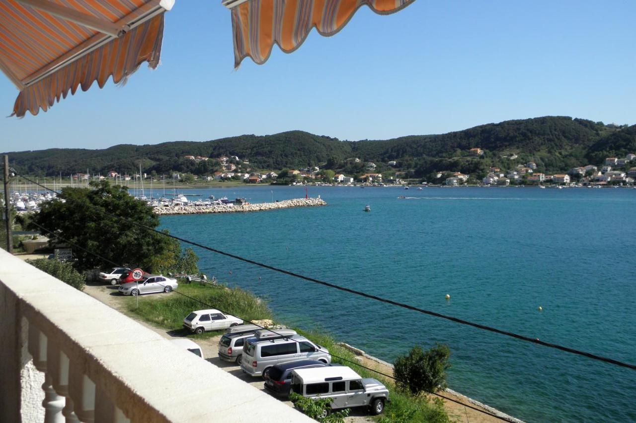Apartments And Rooms By The Sea Supetarska Draga - Gornja, Rab - 11579 Buitenkant foto