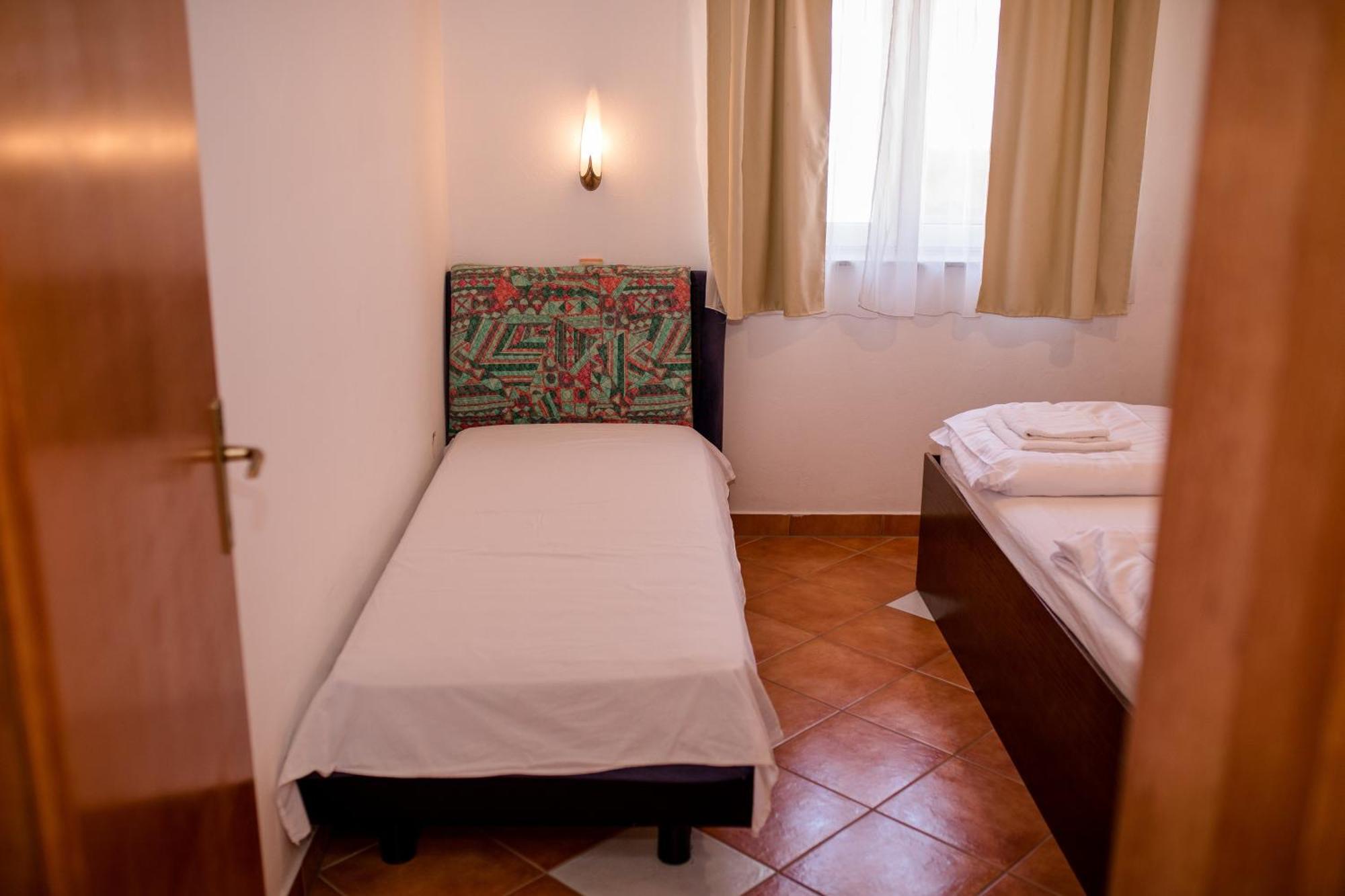 Apartments And Rooms By The Sea Supetarska Draga - Gornja, Rab - 11579 Kamer foto