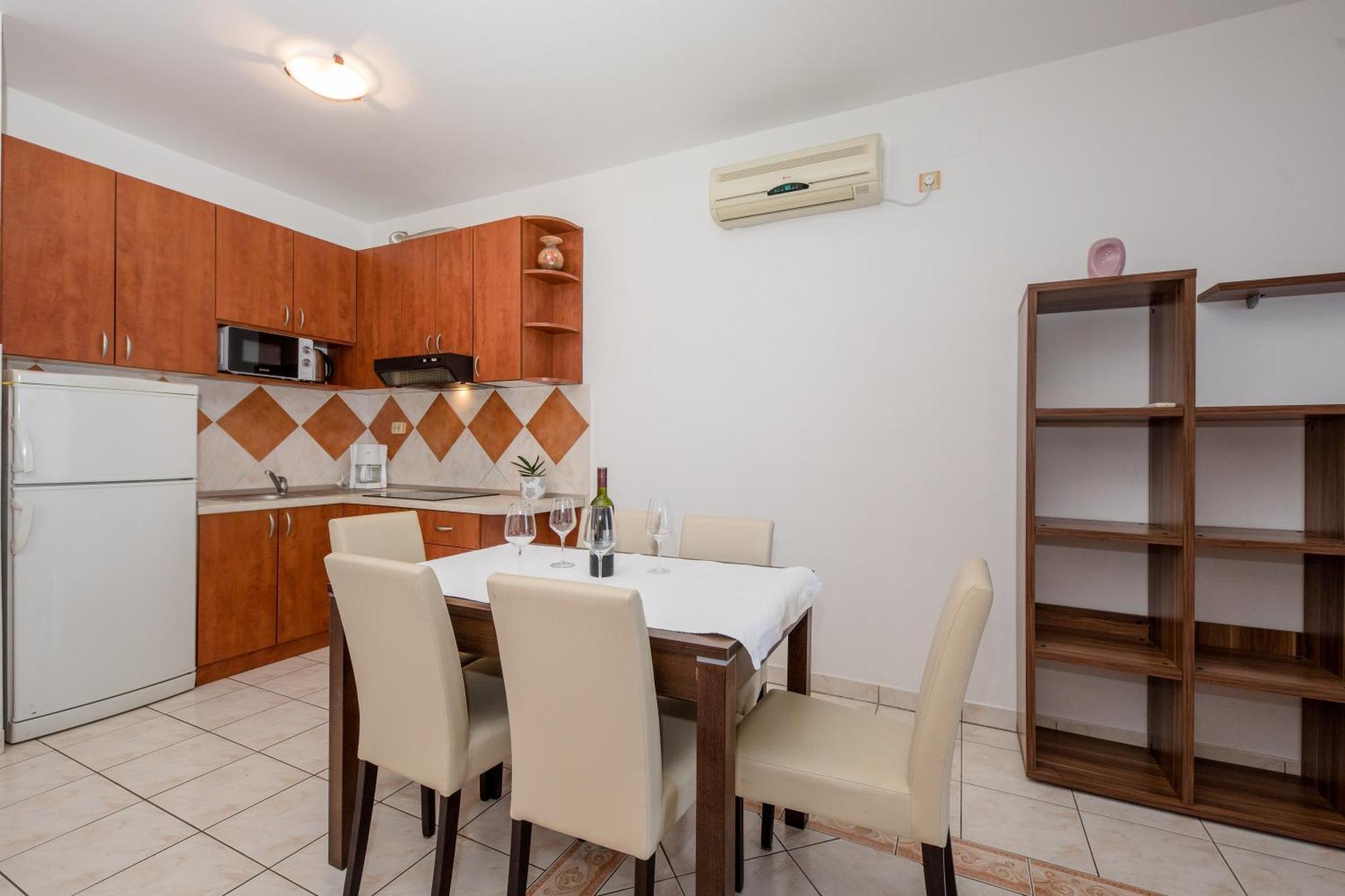 Apartments And Rooms By The Sea Supetarska Draga - Gornja, Rab - 11579 Kamer foto